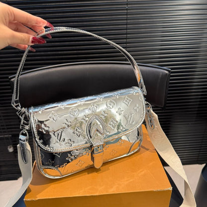 Louis Vuitton Diane Monogram Silver 25Cm