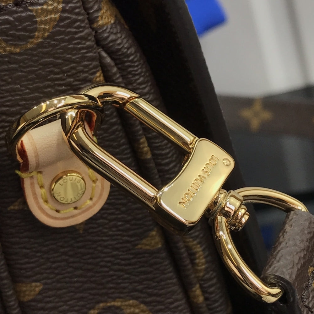 Louis Vuitton Pochette Métis Monogram Canvas Brown 25Cm M44875