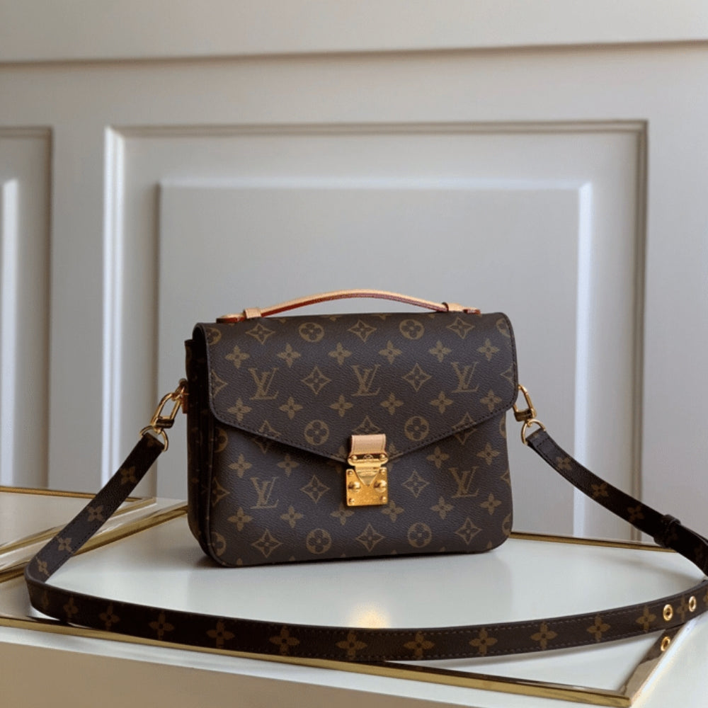 Louis Vuitton Pochette Métis Monogram Canvas Brown 25Cm M44875