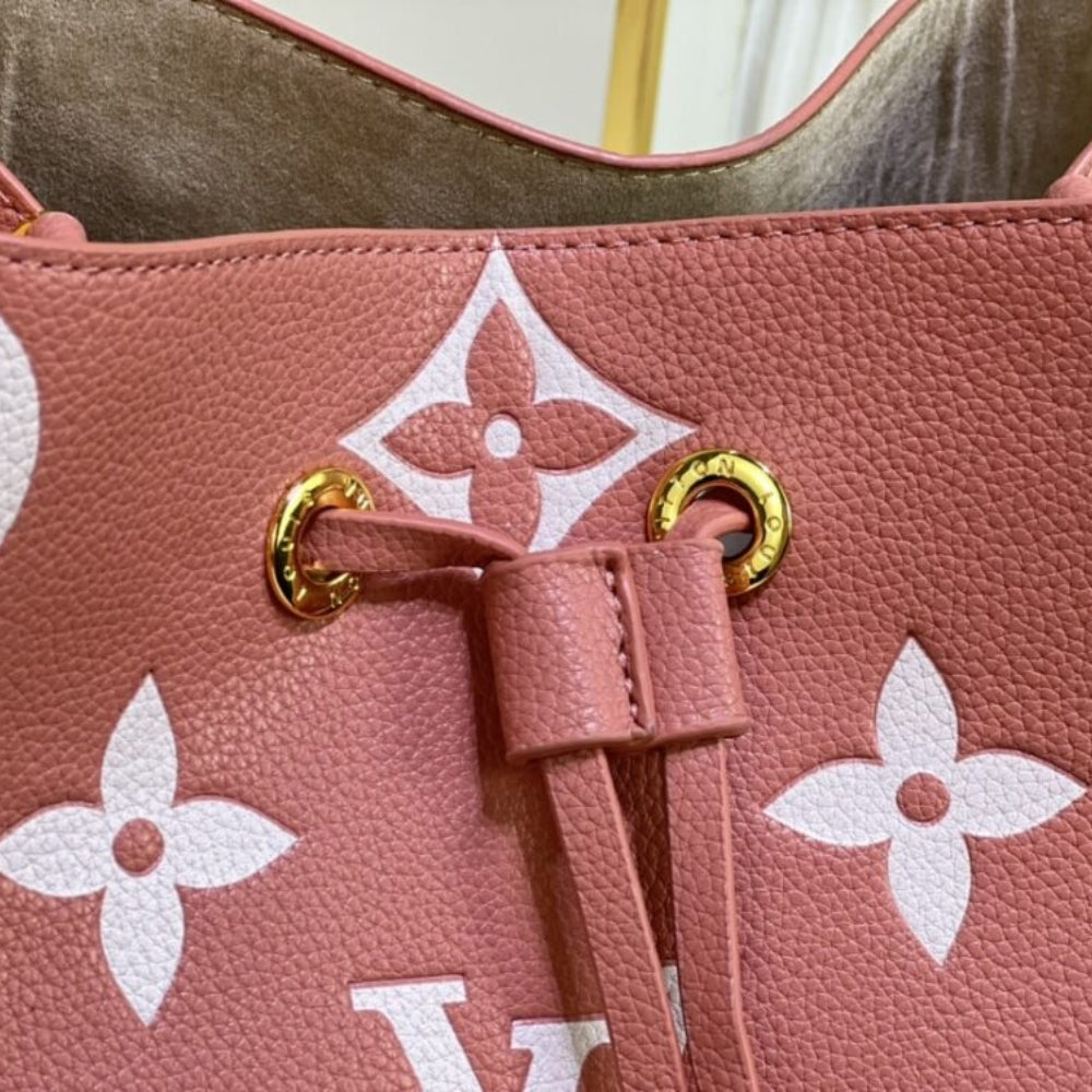 Louis Vuitton Neonoe Pink 26Cm M45555
