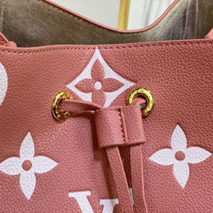 Louis Vuitton Neonoe Pink 26Cm M45555