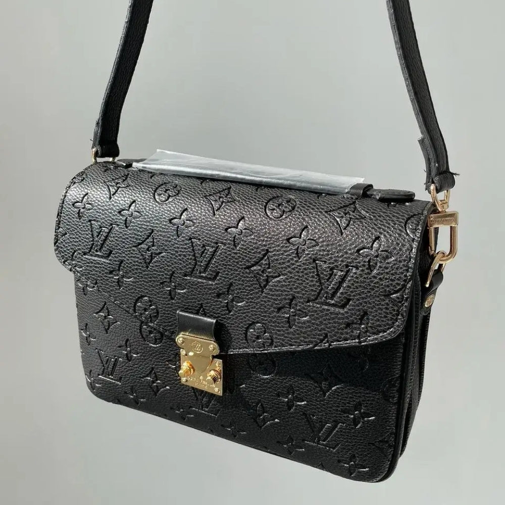 Louis Vuitton Pochette Métis Monogram Empreinte Black 25Cm M41487