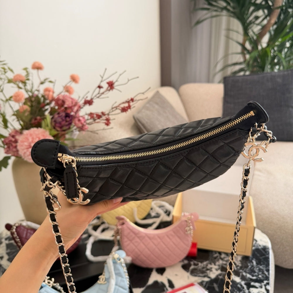 Chanel Hobo Bag Shiny Gold Metal Black 20Cm