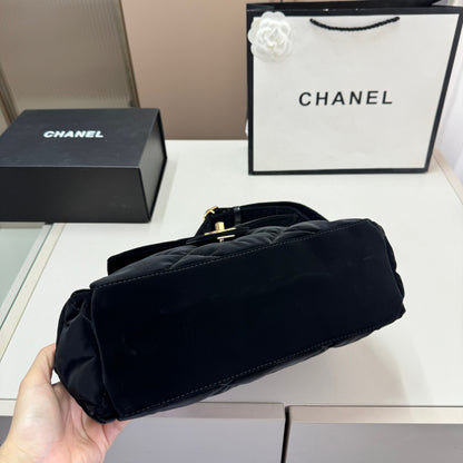 Chanel Maxi Bowling Bag Velvet Effect Nylon And Gold Tone Metal Black 27Cm