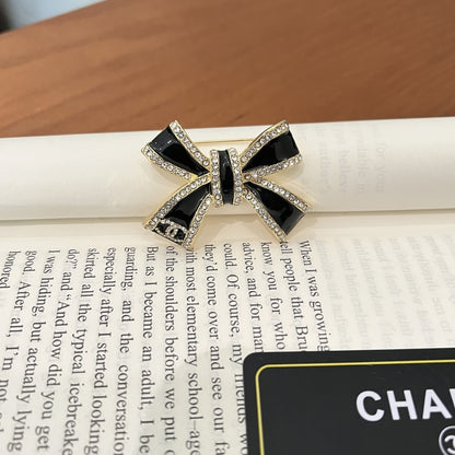 Chanel Brooch Metal Resin And Strass Gold