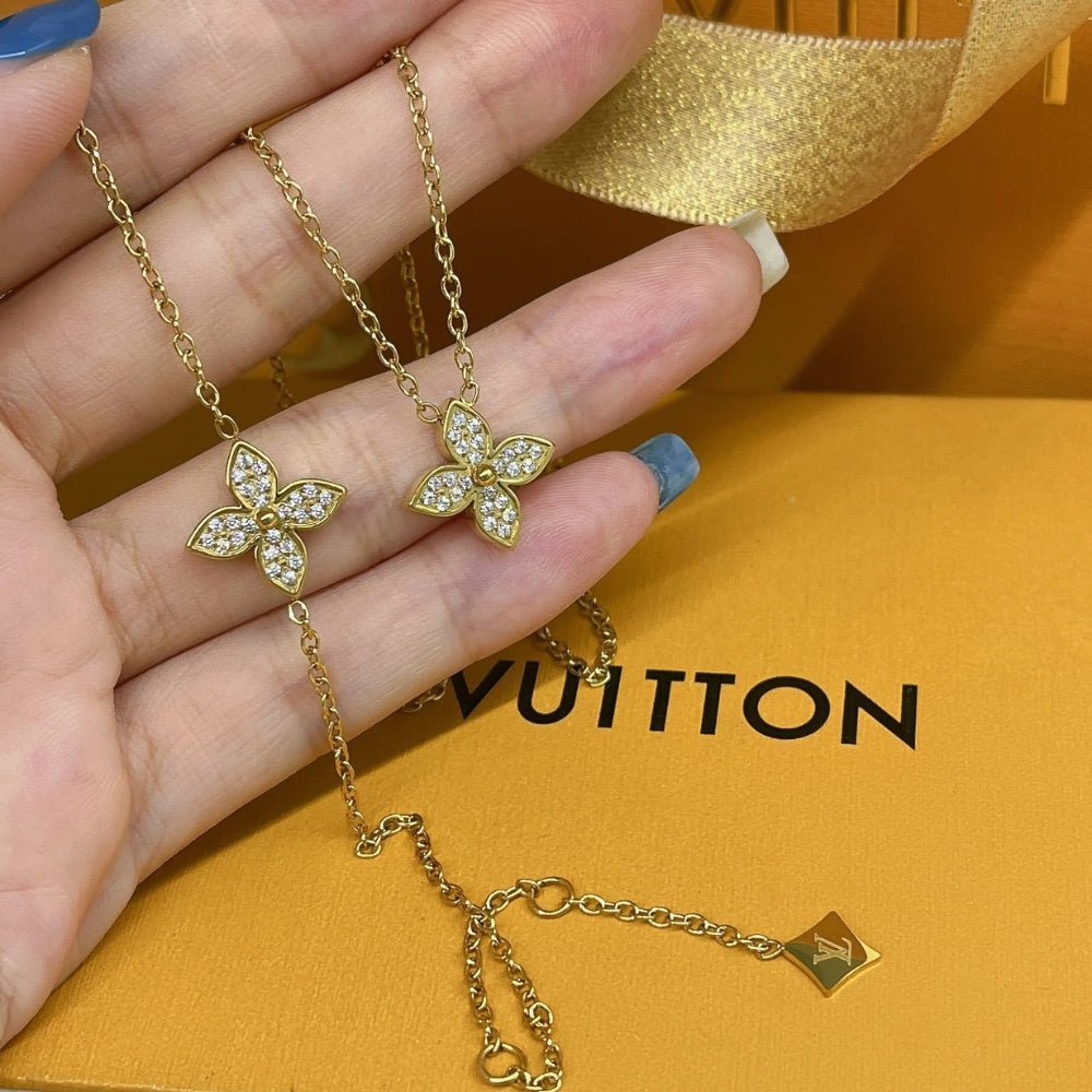 Louis Vuitton Star Blossom Bracelet Gold Q95666
