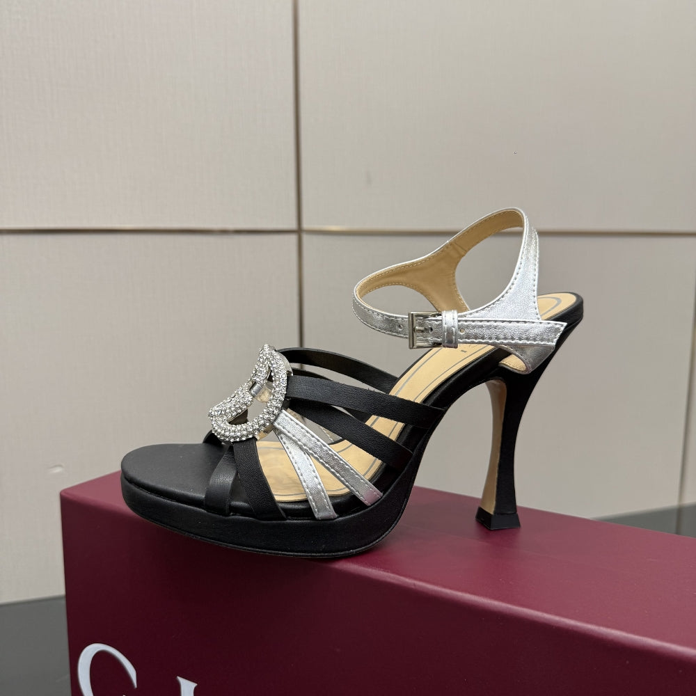 Gucci Women Pump With Crystal Interlocking G Black
