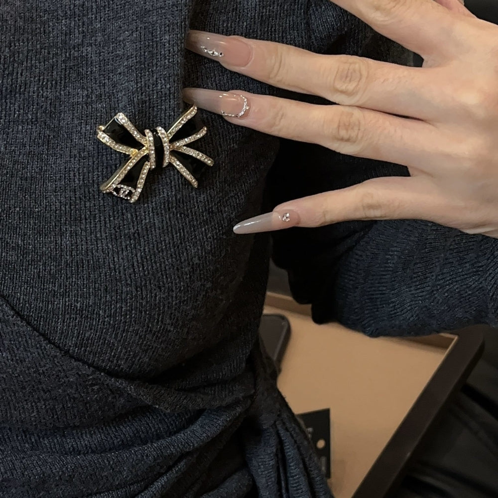 Chanel Brooch Metal Resin And Strass Gold