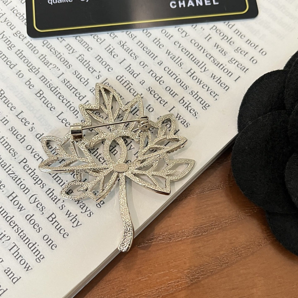 Chanel Cc Leaf Brooch Black Gold