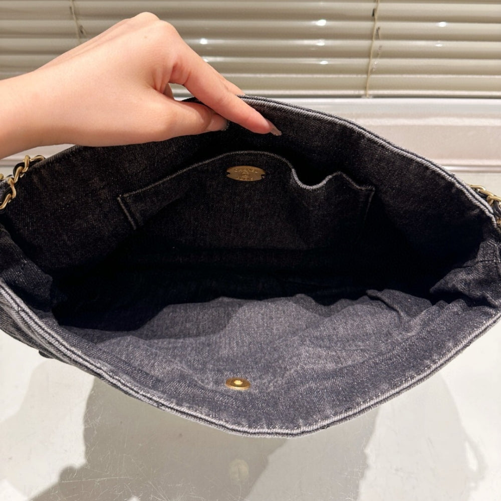 Chanel Maxi Flapbag Washed Denim And Gold Tone Metal Black 30Cm