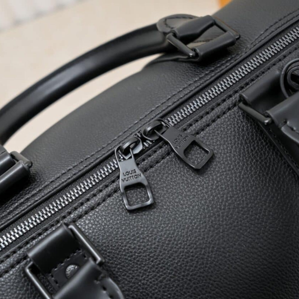 Louis Vuitton Keepall Bandoulière 50 Black M21420