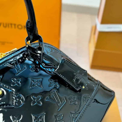 Louis Vuitton Alma BB Monogram Vernis Leather Black 25Cm