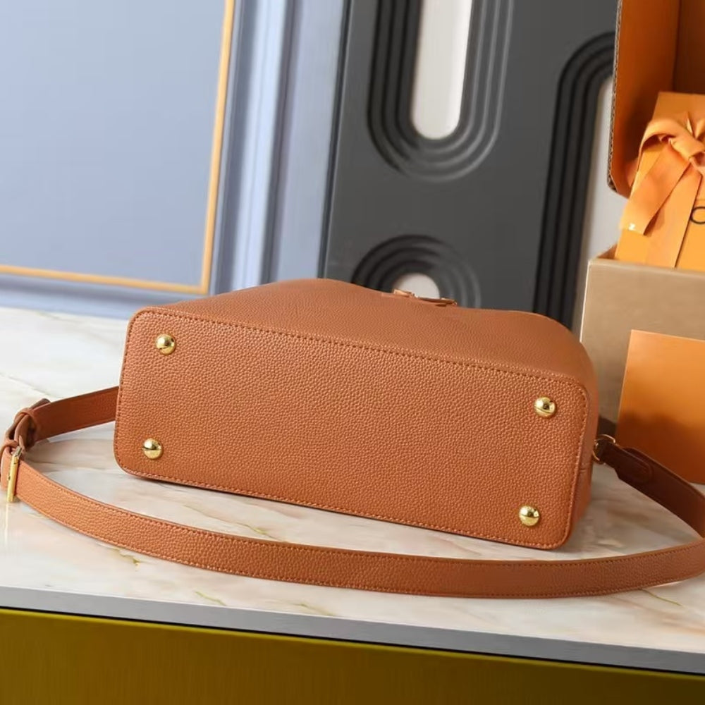 Louis Vuitton Capucines MM Souple Cognac 33Cm M14371