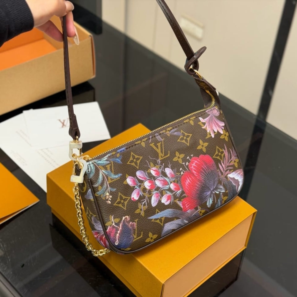 Louis Vuitton Pochette Accessoires Monogram Canvas Ebene 22cm M29148