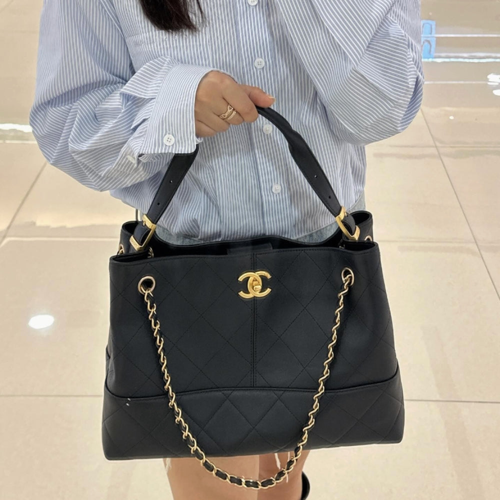 Chanel 25A Hobo Bag Gold Tone Hardware Black 28Cm