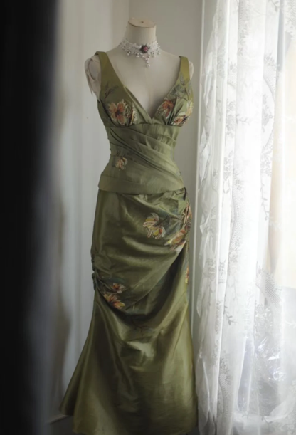 Unique V Neck Green Satin Pleated Floral Mermaid Party Dress Long Evening Gown With Beads