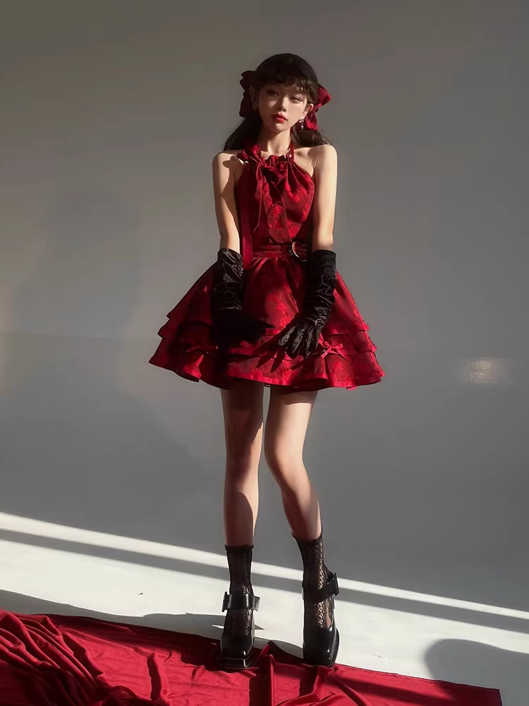 Cute Ball Gown Halter Burgundy Lace Short Cocktail Dresses Birthday Outfits