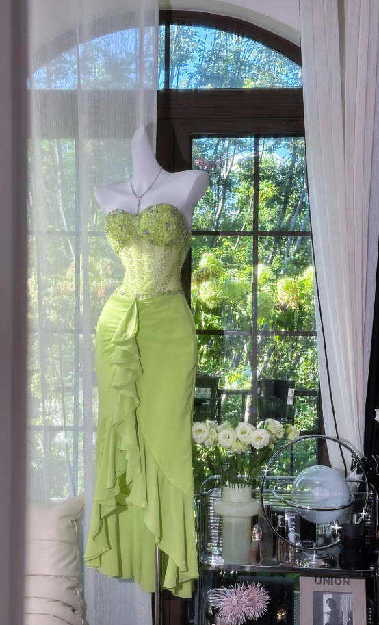 Classy Strapless Green Chiffon Beaded Ruffles Mermaid Evening Dress Long Wedding Guest Dress Party Gown