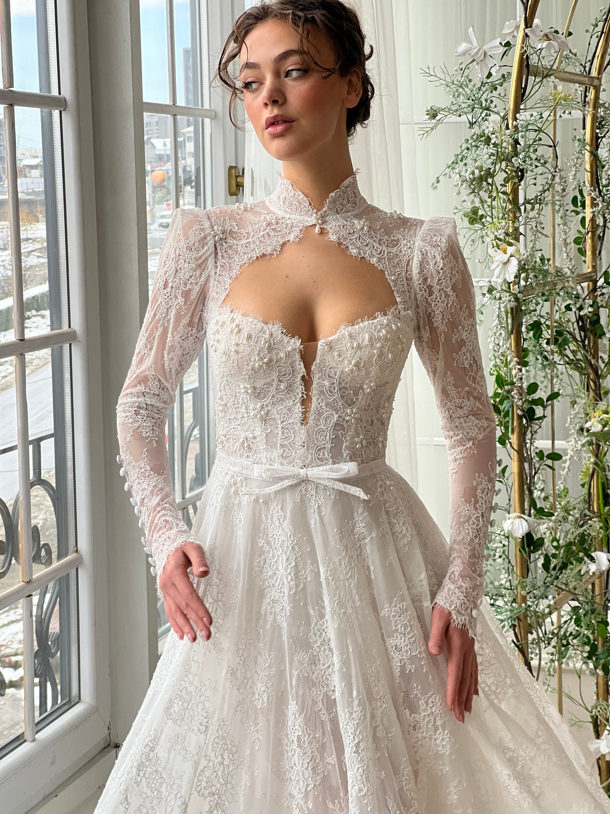 Vintage High Neck Floral Lace Long Sleeve A-Line Wedding TP5914