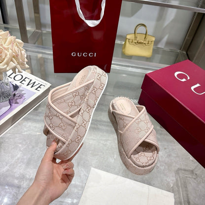 GUCCI WOMEN’S GG PLATFORM SANDAL LIGHT PINK 816798 FAD9D 6845