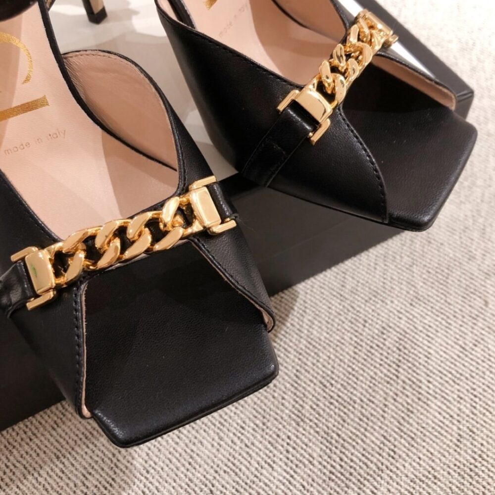 Gucci Ankle Buckle Strap Sylvie Chain Sandals In Black