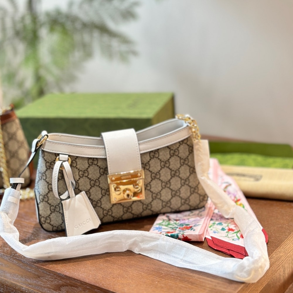 Gucci Padlock Small Shoulder Bag White 25Cm 811705 KHNKG 9761