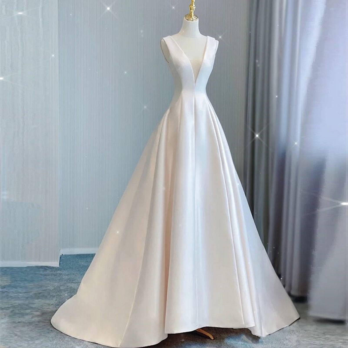 Classy A Line V Neck Satin Back With Bow Long Wedding Dress GG2951