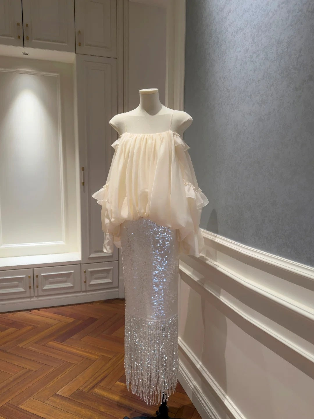 Graceful Off-the-Shoulder Sheath Prom Dress Long Sleeve Sequins Tassel Evening Dress GG5830