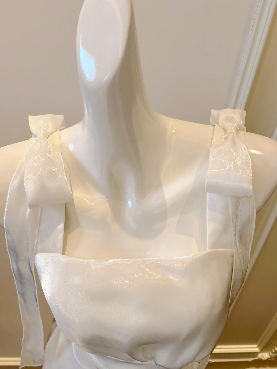 Lustrous Bows White Prom Dress Satin Long Evening Dress GG5883
