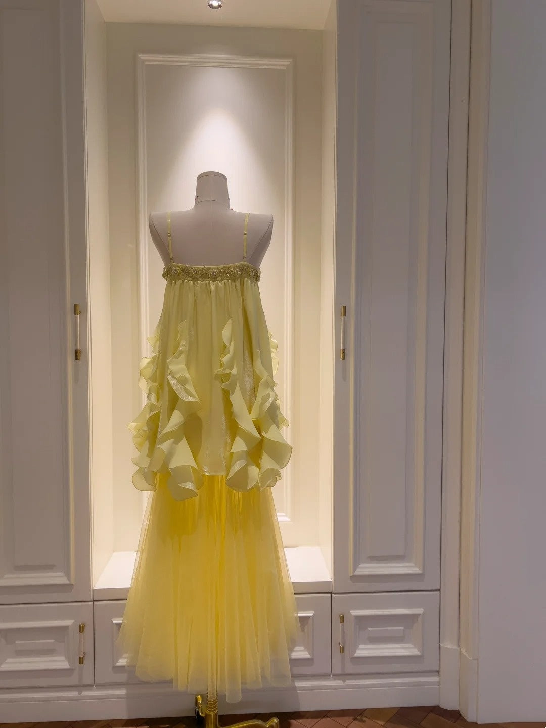 Charming Spaghetti Straps Yellow Prom Dress Ruffles Tulle Beaded A-Line Evening Dress GG5920