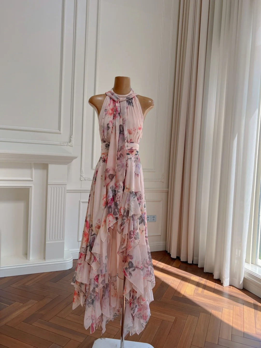 Playful Halter Neck Floral Prom Dress Ruffles Chiffon A-Line Evening Dress GG5934