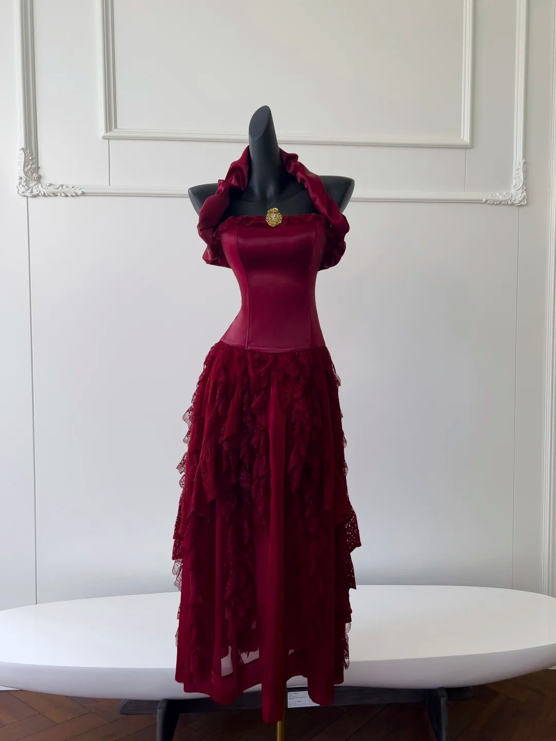 Alluring Halter Neck Burgundy Prom Dress Ruffles Lace A-Line Evening Dress GG5947