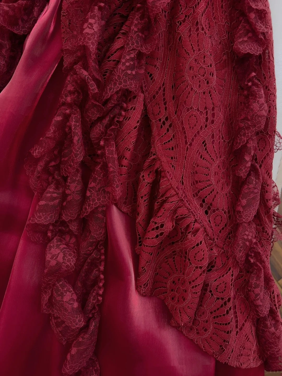Alluring Halter Neck Burgundy Prom Dress Ruffles Lace A-Line Evening Dress GG5947