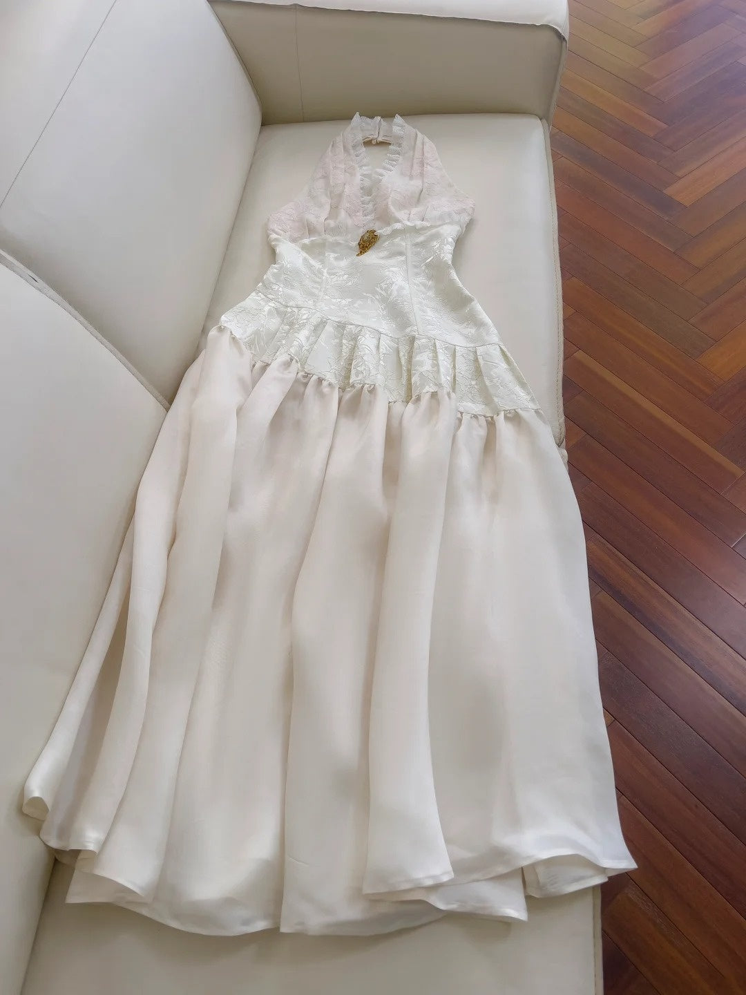 Graceful Ivory Halter Neck Prom Dress Jacquard Lace Evening Dress GG5963