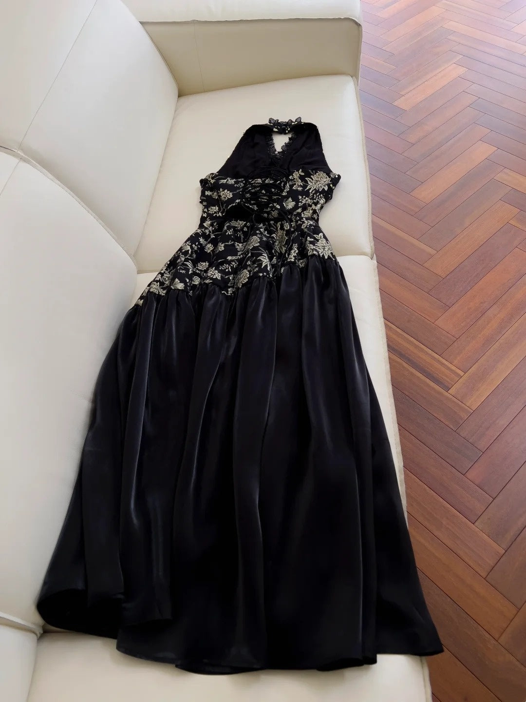 Playful Halter Neck Black Prom Dress Sequins Jaquard A-Line Evening Dress GG5965
