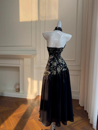 Playful Halter Neck Black Prom Dress Sequins Jaquard A-Line Evening Dress GG5965
