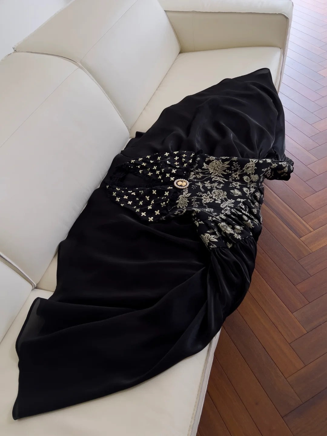 Playful Halter Neck Black Prom Dress Sequins Jaquard A-Line Evening Dress GG5965