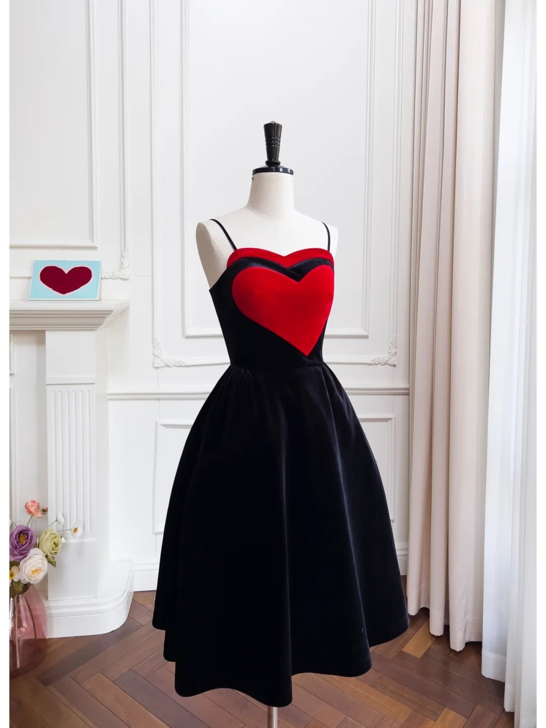 Romantic Spaghetti Straps Black Homecoming Dress Velvet A-Line Birthday Dress GG6005