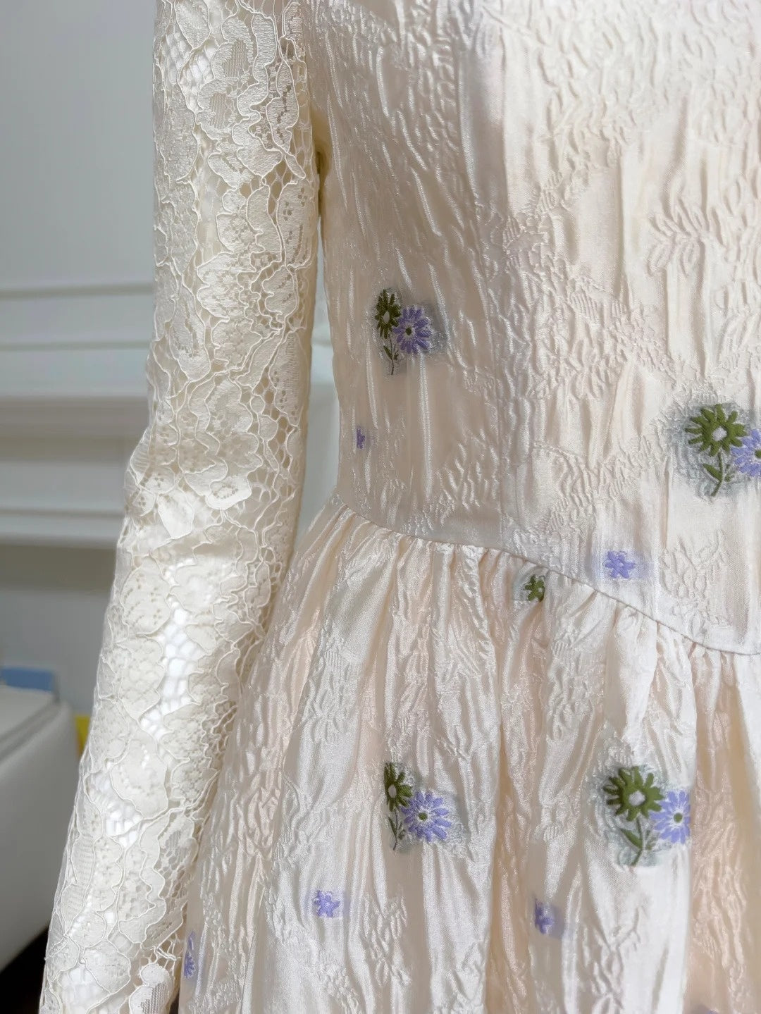 Vintage Floral Beige Prom Dress Lace Long Sleeve A-Line Evening Dress GG6008