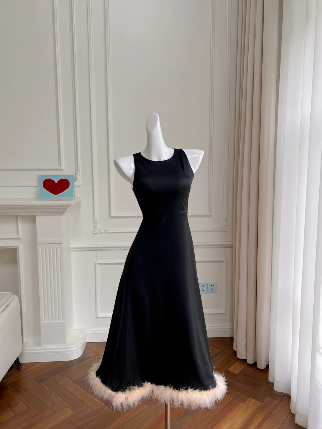 Lovely Jewel Neck Black Prom Dress Fur Trim A-Line Evening Dress GG6014