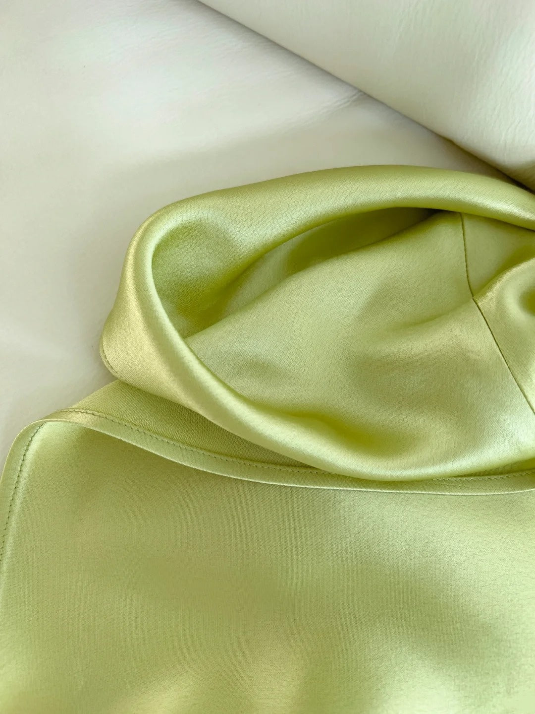 Simpel Halter Neck Green Prom Dress Satin A-Line Evening Dress GG6025