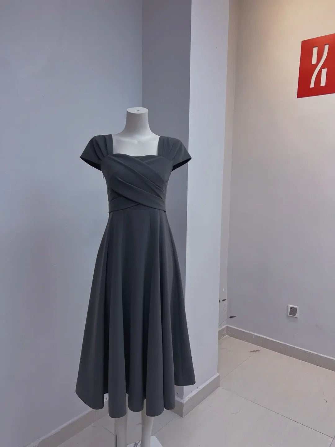 Simple Grey Prom Dress Short Sleeve A-Line Evening Dress GG6029