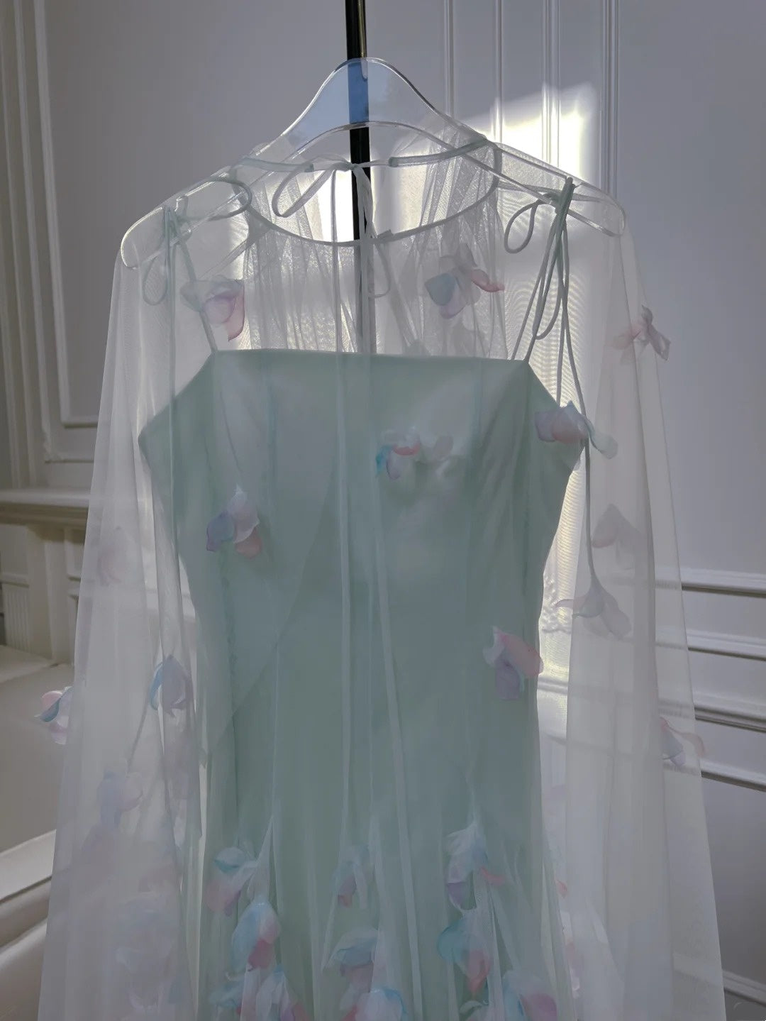 Ornate Spaghetti Straps Green Prom Dress Appliques A-Line Tulle Evening Dress GG6049