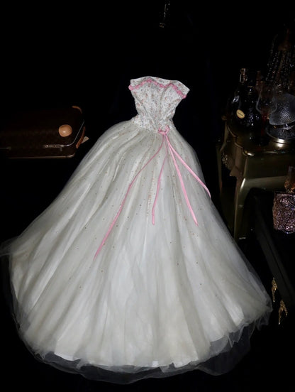 Lovely Strapless White Wedding Dress Tulle Sequins Bow Bridal Dress GG6126