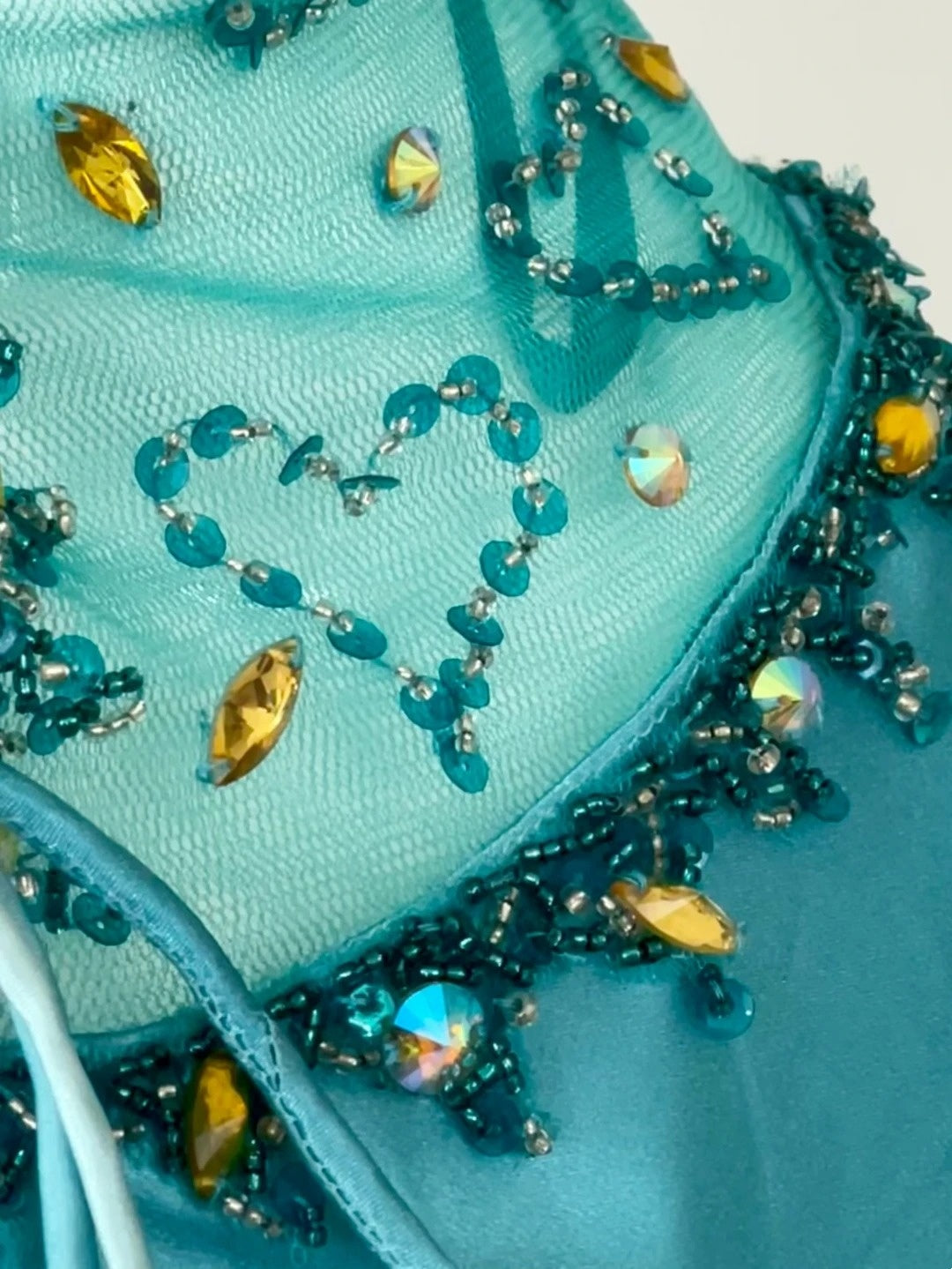 Chic Halter Neck Green Prom Dress Beading Mermaid Evening Dress GG6174