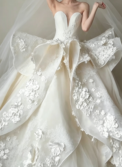 Romantic Sweetheart Wedding Dress  Appliques Ruffled Bridal Dress GG6189