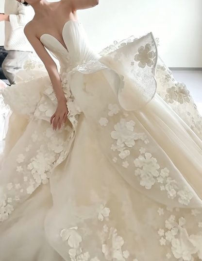 Romantic Sweetheart Wedding Dress  Appliques Ruffled Bridal Dress GG6189