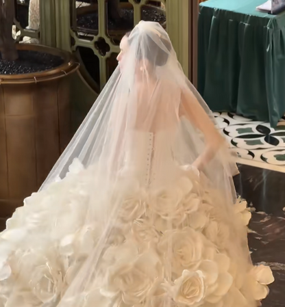 Chic Strapless Long Wedding Dress Handmade Flowers Bridal Dress GG6197