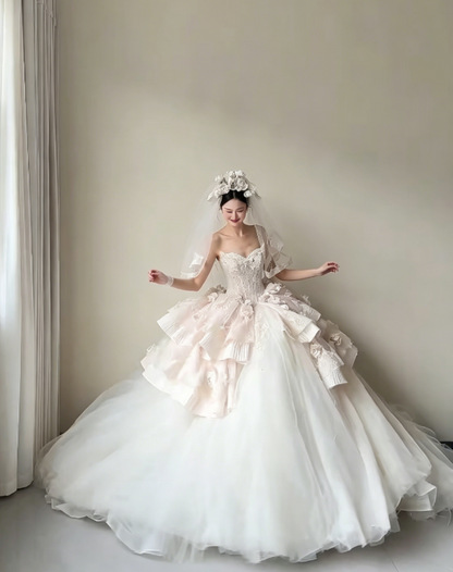 Romantic Strapless Ruffled Wedding Dress Tulle Appliques Bridal Dress GG6215