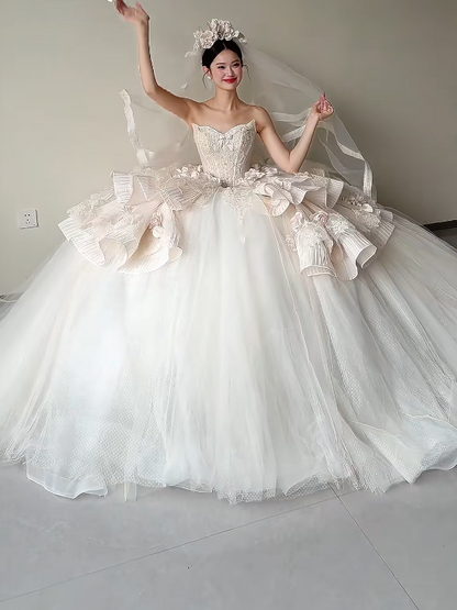 Romantic Strapless Ruffled Wedding Dress Tulle Appliques Bridal Dress GG6215